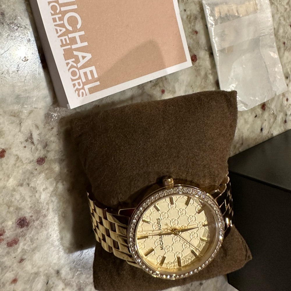 Michael Kors Bezel set watch, gold